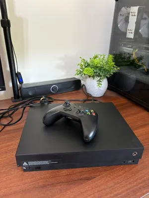 Xbox One X للبيع او بدل