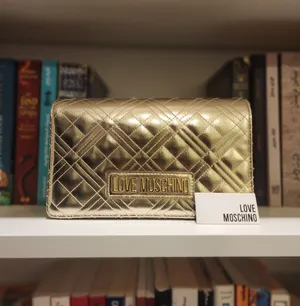 حقيبة موسكينو LOVE MOSCHINO
