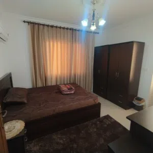 استوديو مفروش للايجار شارع الجامعه . اربد