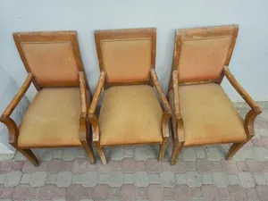 للبيع  ثلاث كراسى فقط 6 ريال