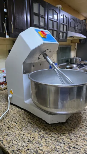 للبيع عجانة شوكية تجارية (Fork Mixer) من ماركة SIR (Syrian Italian) للعمل الشاق والمخابز والمطاعم.
