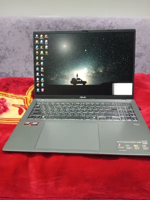 AMD Ryzen 7 260 (8 Cores) RAM: 16GB DDR5 Storage: 1TB NVMe SSD