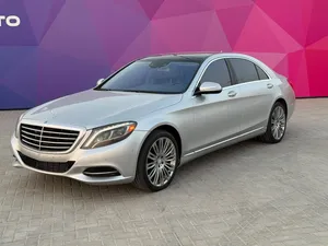 Mercedes Benz - S550 - V8 - Luxury