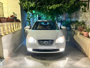 هونداي إلنترا 2011 للبيع متوسط سعة 1600 cc صالون 5 ركاب بحالة جيدة هونداى إلنترا 2011 للبيع