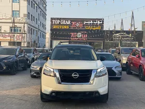 Used Nissan Pathfinder in Muscat
