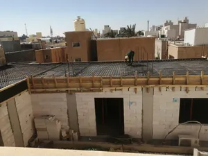 ترميمات عامه ومقاولات عامه بناء وتكسير ومساح وسيجما وهدم توسيعات فتح ابواب فتح درايش ديكور صبغ عازل