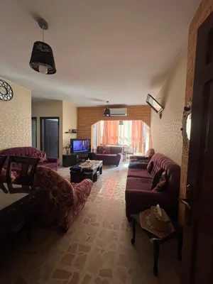 شقة مميزة للبيع في منطقة الذراع الغربي ، طابق ثالث