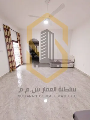 غرفة واسعة مفروشة للموظفات فقط ( للبنات ) في مرتفعات بوشر بالقرب من منتزه بوشر / شامل بدون عموله