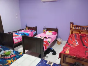للبيع اسرة اطفال 3 بحالة جيدة  ماتريس جديد