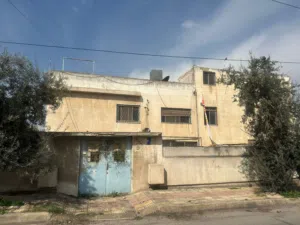 للبيع منزل مستقل من طابقين على ارض 1 دنوم منطقة جبل الحديد/كذلك عمارة بمنطقة جبل الحسين