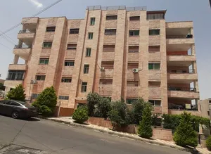 عمارة سكنية كاملة للبيع وبسعر الارض