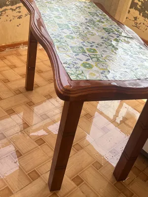 أثاث مطبخ وطاولة جلسة