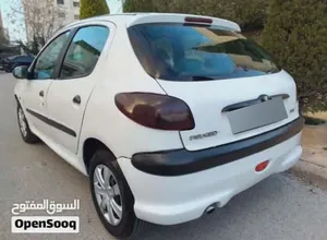 السلام عليكم سيارة بيجو للبيع فئة 206 موديل 2004 مرخصة ل شهر 10/2026 والتأمين ل شهر 11/2026