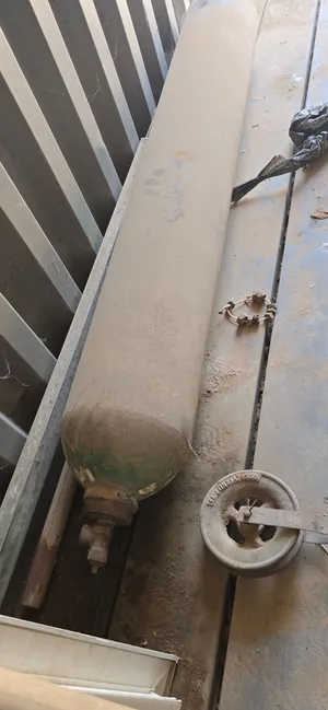 اسطوانة اكسجين مع راس اصلي صناعة فرنساوية