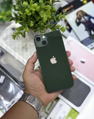 عرض خاص : iPhone 13 256gb هواتف نظيفة جدا بحالة الوكالة بدون شموخ أو مشاكل مع ضمان و ملحقات