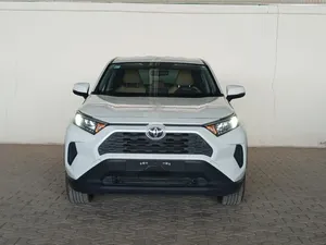 تويوتا راف فور LE 4×4 موديل 2023 مستعملة