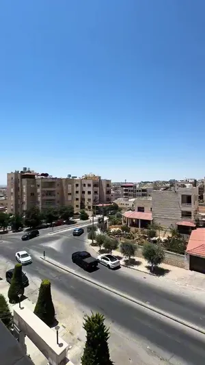 شقة سوبر ديلوكس حي النويجيس بجانب مدارس الاتحاد المدينة الرياضية بسعر 89 الف دينار من المالك مباشرة
