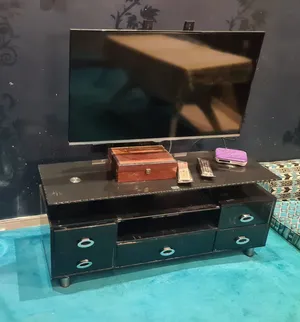 طاولة تلفزيون