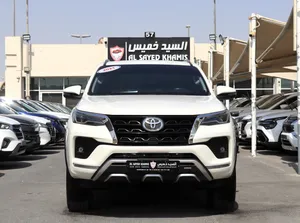 TOYOTA FORTUNER 2021 - GCC - ACCIDENTS FREE - VXR - PERFECT CONDITION ISNDIE OUT