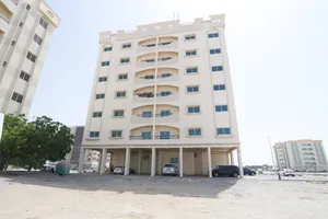 فرصة استثمارية استثنائية بعائد 12%: مبنى سكني تجاري (أرضي + 6 طوابق) للبيع في الحزام الأخضر