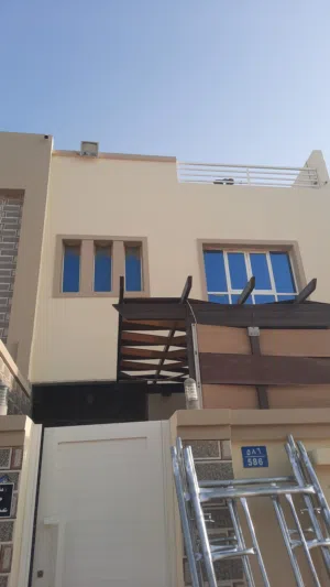 صباغ مسقط صباغ في مسقط لجميع انواع الصبغ الداخلية والخارجية.نعدك بتجربة فريدة تعزز ثقتك بنا