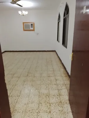 غرف وسرير للايجار الشهري
