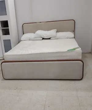 سرير ودولاب