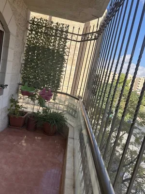 شقة غربيه طابق ثاني على شارعين للبيع استخدام قليل في طبربور ضاحية الامير هاشم