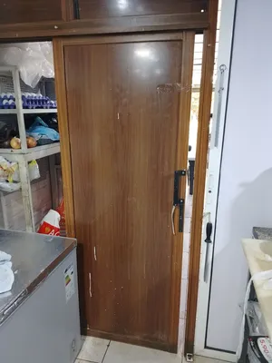 باب المنيوم مستعمل
