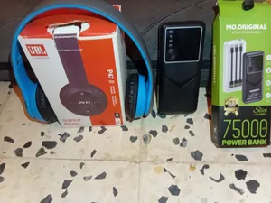 سماعة وباور بانك للبيع