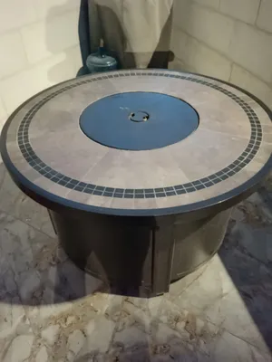 طاولة مدفأة غاز خارجية فاخرة (Gas Fire Pit Table) مع جرة غاز وساعة