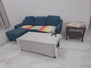 Table & Sofa
