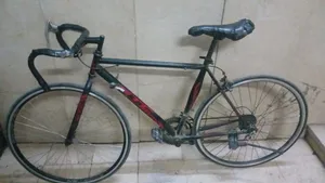 عجلة Road bike GTC ماركة felt الأمريكية  سباق مقاس 21 سرعات ع نظام قديم السعر 3500