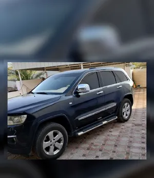 البيع أو بدل بسياره خفيفه نظيفه