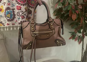 Vintage style bag