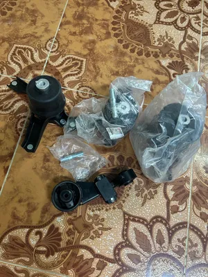 للبيع كراسي مكينة جدد لكامري اربعة سلندر