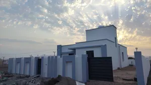 منزل جديد كلياً في منطقه الشبيكه الفلاح بجانب مسجد الفلاح