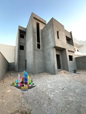 فيلا دورين وملحق نص تشطيب للبيع .عين زارة السدرة