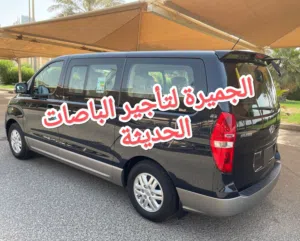 تأجير باصات حديثة 9 و12 مقعد Vip اوتوماتيك بدون تأمين نقدي باص للأيجار
