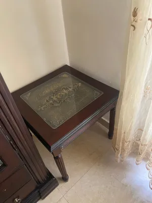 طاولة وسطية وثنتان جوانب ثلاث قطع