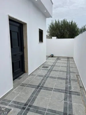 125 m2 3 Bedrooms Townhouse for Rent in Tripoli Ain Zara