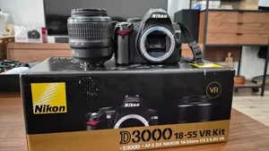 USED nikon d-3000 18mm-55mm VR Kit