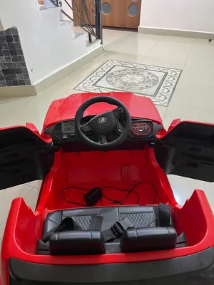 سياره اطفال حجم كبير مناسبه جميع الاعمار سعر700ديناررقم الهاتف