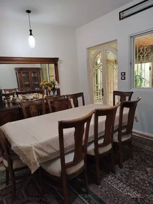بيت طابقين للبيع بسعر مغري الزرقاء الجديده بالقرب من الوينك كافية شارع الكرامة