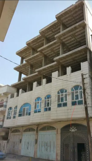 Building for Sale in Sana'a Hayel St.