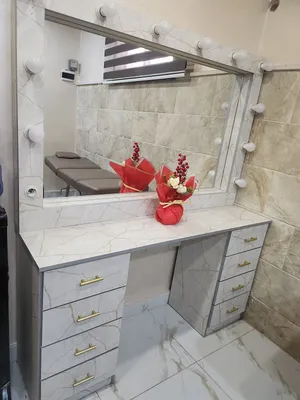 بضاعة صالون للبيع  بسعر مغري