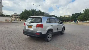 Used Kia Sorento in Dhofar