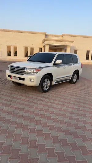 Used Toyota Land Cruiser in Abu Dhabi