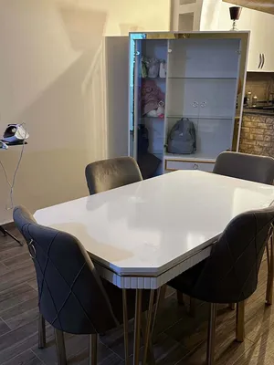 طاوله 6كراسي من الاصاله عيب لا للبيع 960د