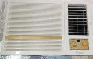 window air conditione available for sale